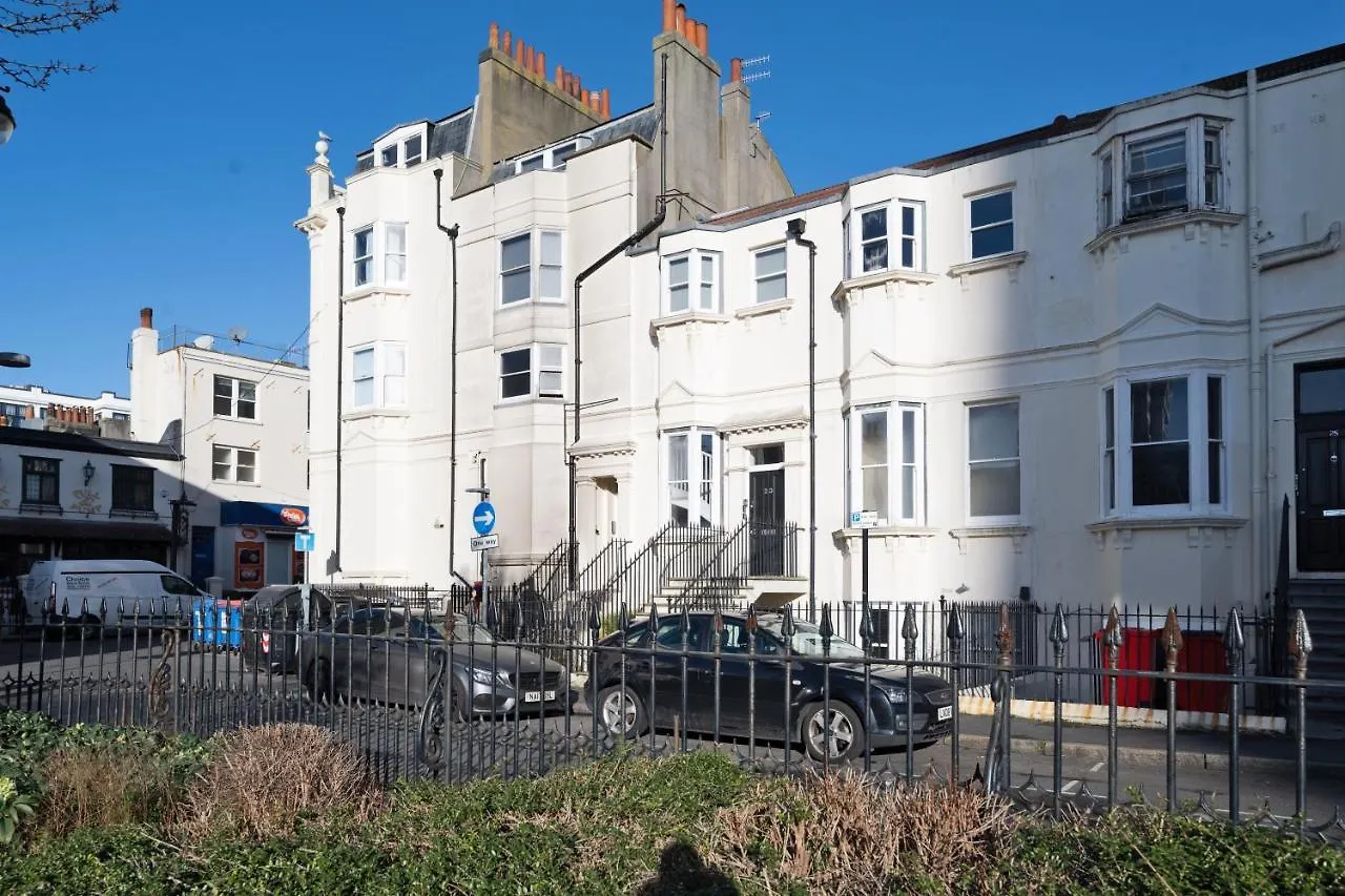 I360 Penthouse: Seaside Retreat with Private Rooftop Brighton